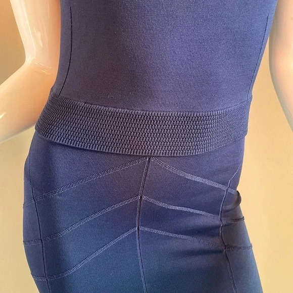 BCBG MAXAZRIA women’s Navy Blue Bandage Power Dress Size Small - Picture 7 of 7